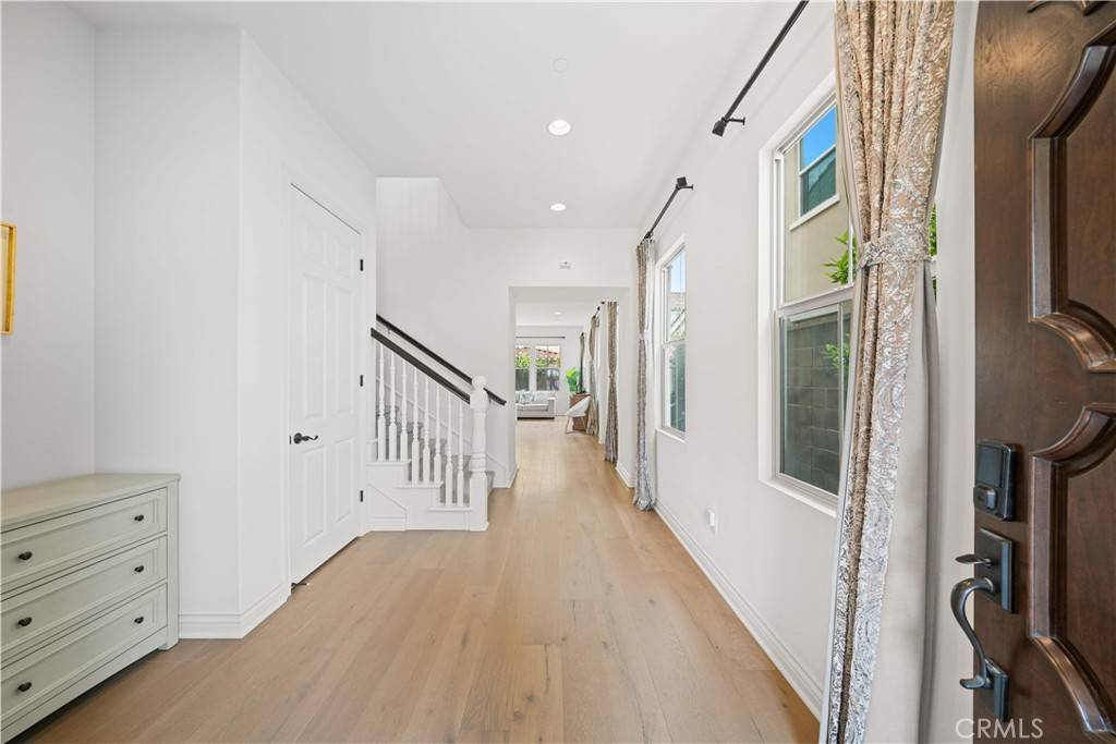Irvine, CA 92620,66 Hearst