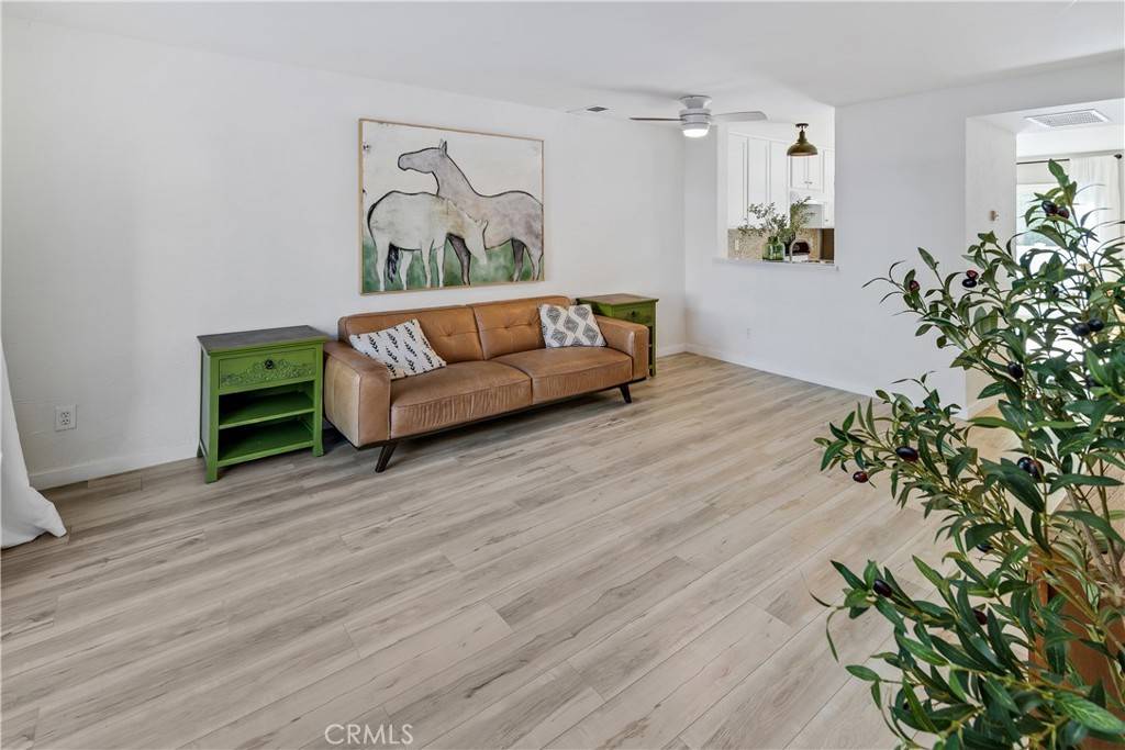 Carlsbad, CA 92011,842 Bluebell CT