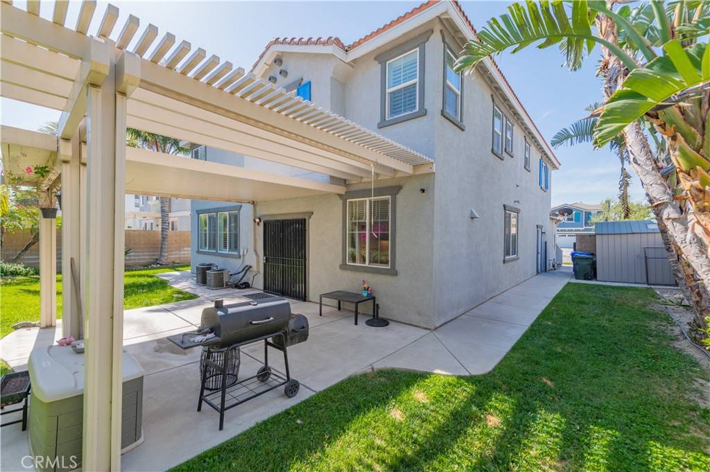 Fontana, CA 92336,15752 Mimosa CT