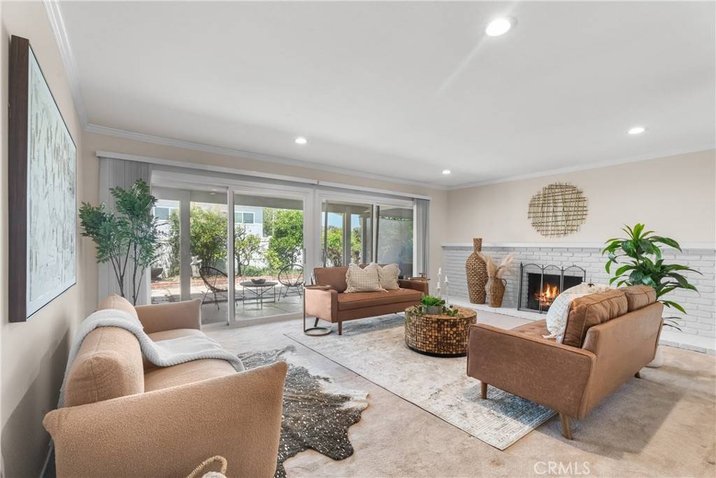 Laguna Hills, CA 92653,25001 Mackenzie ST
