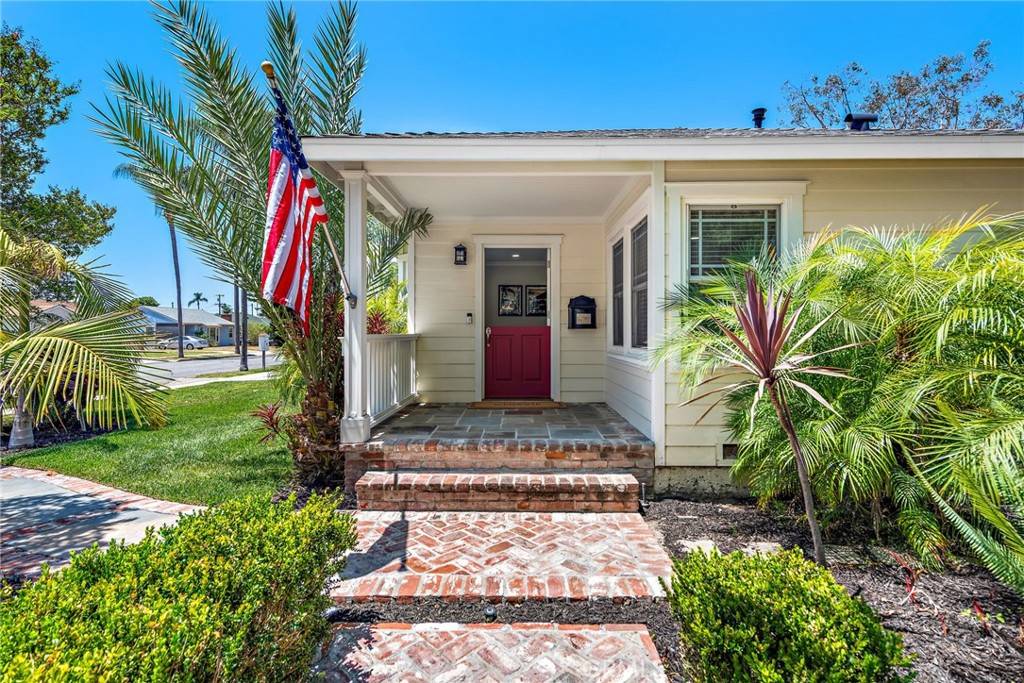 Fullerton, CA 92832,729 W Wilshire AVE