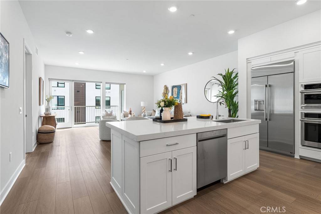 Irvine, CA 92612,1702 Rivington