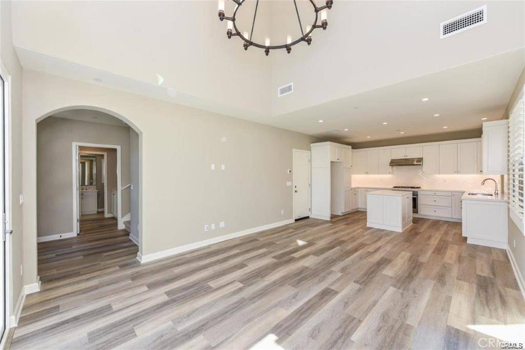 Irvine, CA 92618,160 Falcon Ridge