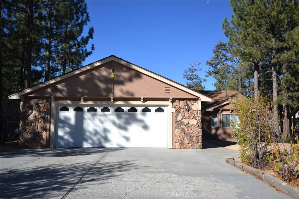 Big Bear, CA 92314,889 Mcalister RD
