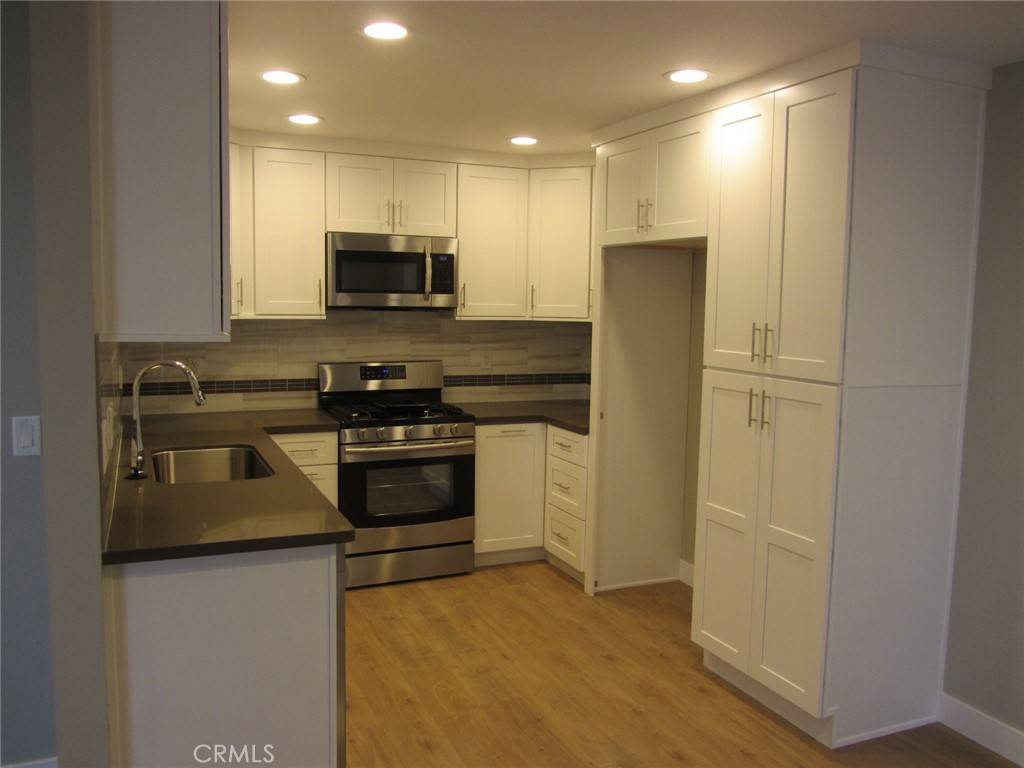 Orange, CA 92865,2993 N Cottonwood St #10