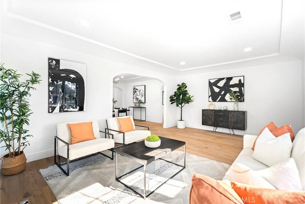 Santa Ana, CA 92706,2327 Bonnie Brae
