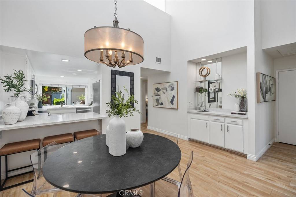 Irvine, CA 92612,4 Dogwood N