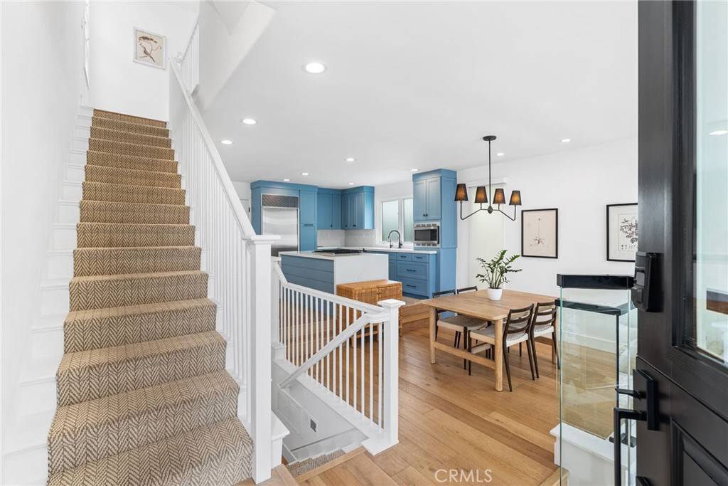 Newport Beach, CA 92661,332 L ST