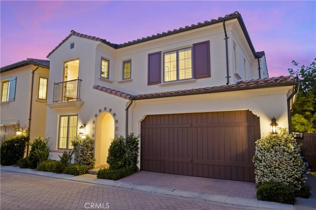 Irvine, CA 92602,164 Villa Ridge