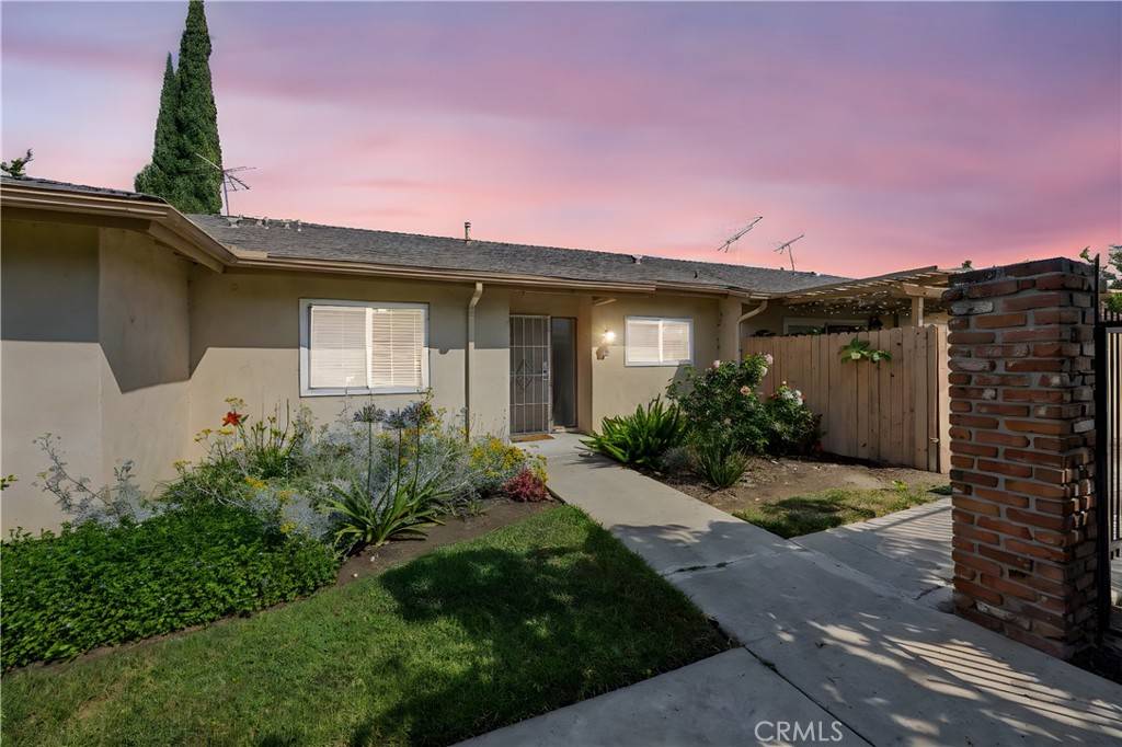 Tustin, CA 92780,1881 Mitchell AVE #34