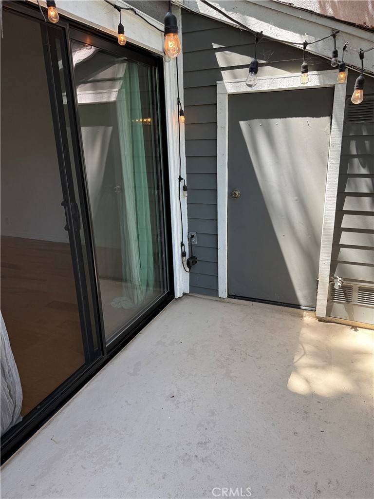 Orange, CA 92866,700 E Lake DR #89
