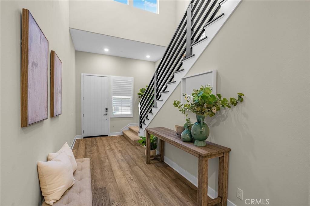 Irvine, CA 92618,62 Pelican LN