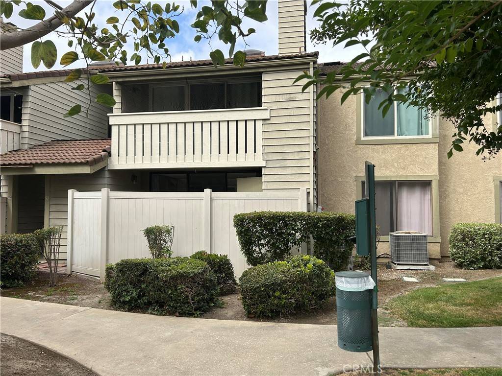 Pomona, CA 91766,57 Town And Country RD