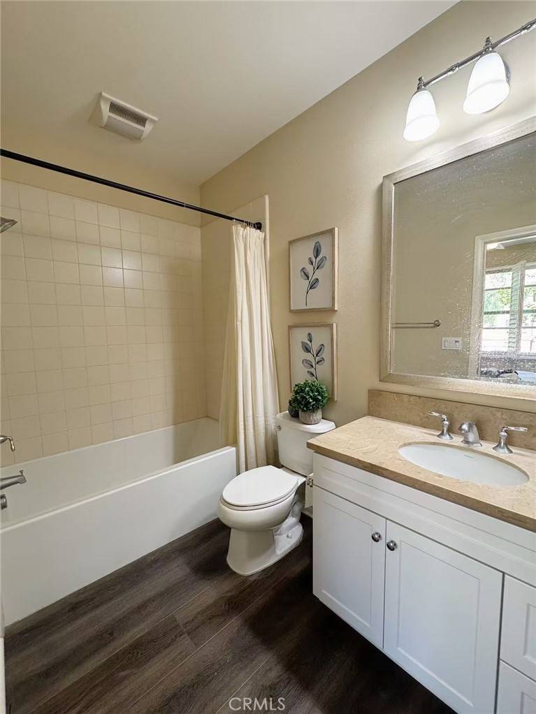 68 Overbrook Irvine, CA 92620
