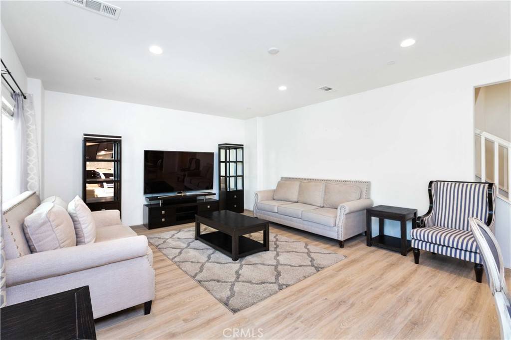 Ontario, CA 91761,2465 Bennington ST E