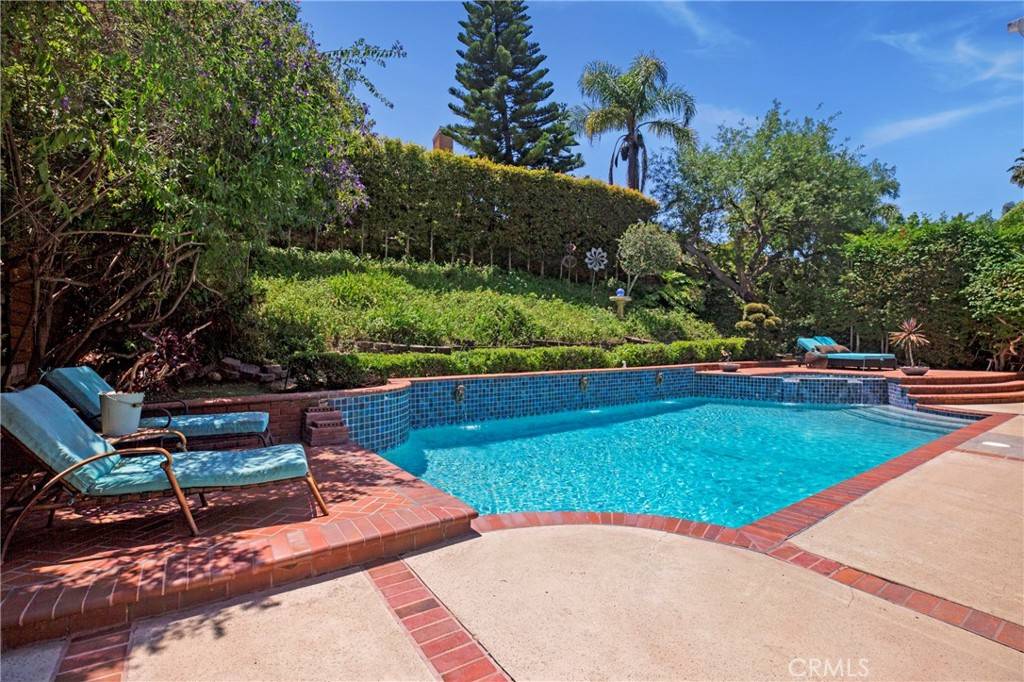 Laguna Niguel, CA 92677,24002 Cormorant LN