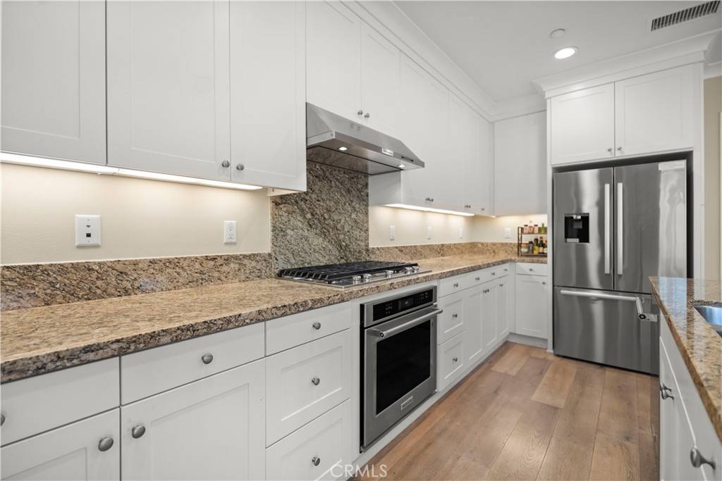 99 Hanging Gdn Irvine, CA 92620