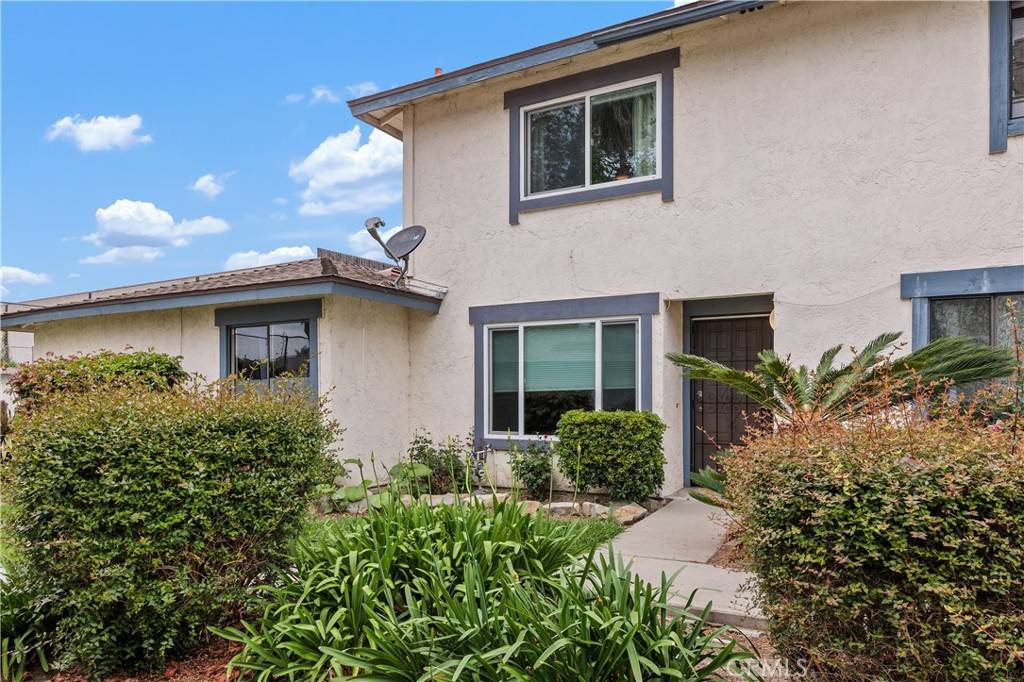 Oceanside, CA 92056,3404 Los Mochis Way