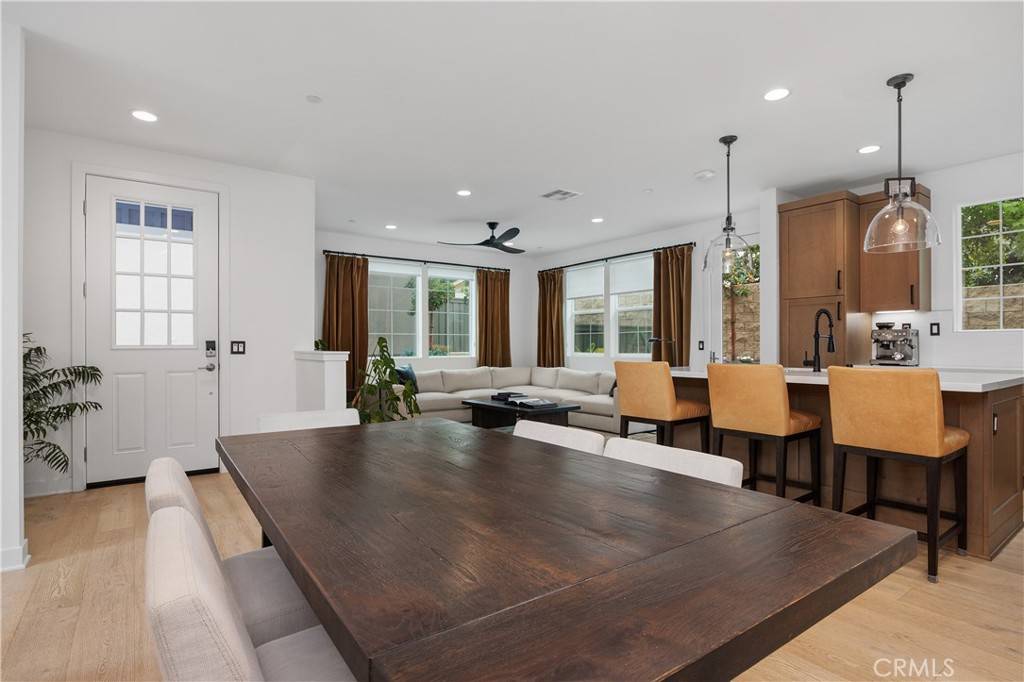 Encinitas, CA 92024,1146 East Cove PL