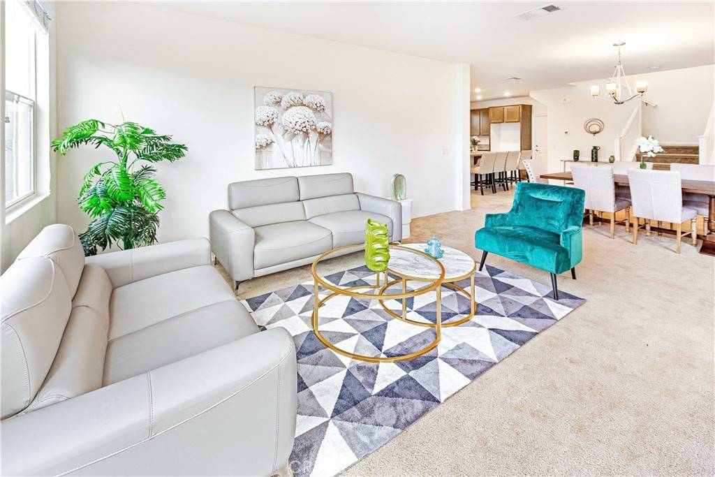 Rialto, CA 92376,630 w woodcrest