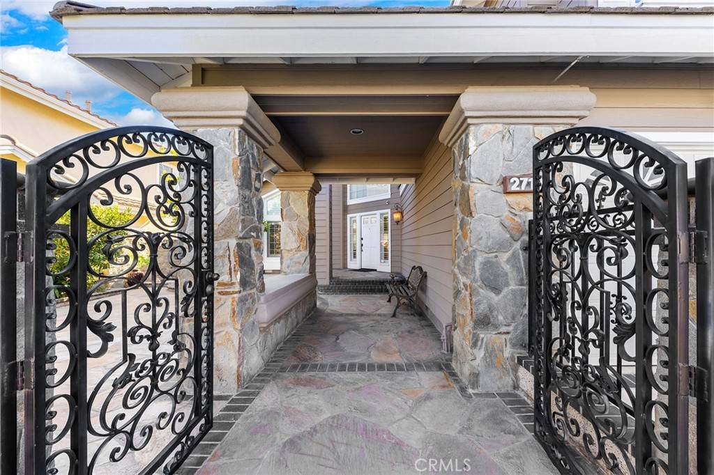 Orange, CA 92867,2712 N Roxbury ST