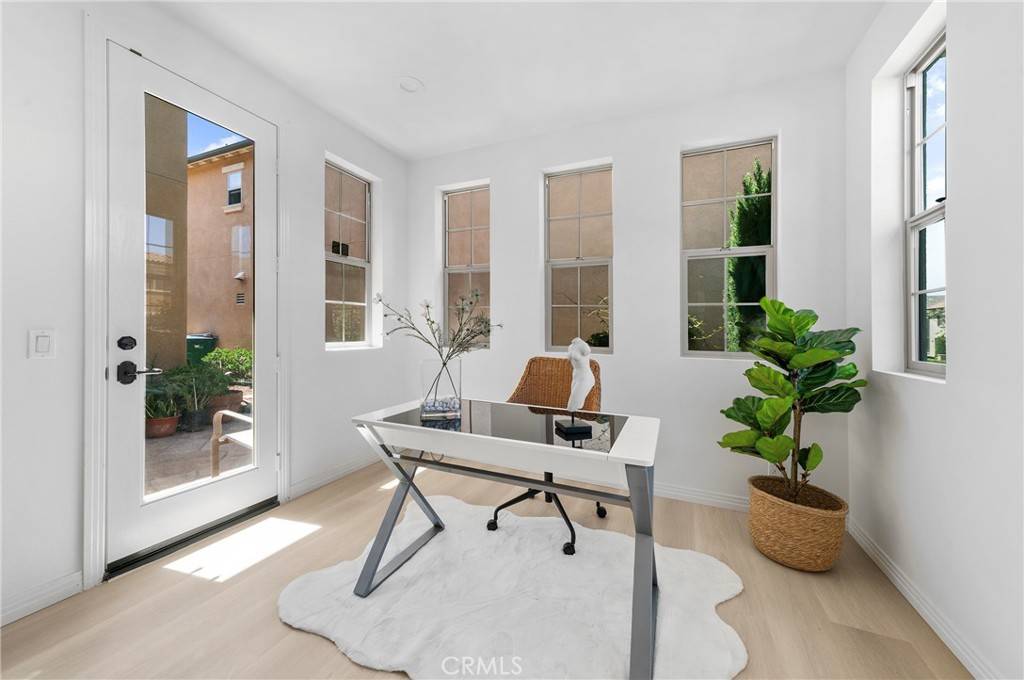 97 Twin Gables Irvine, CA 92620