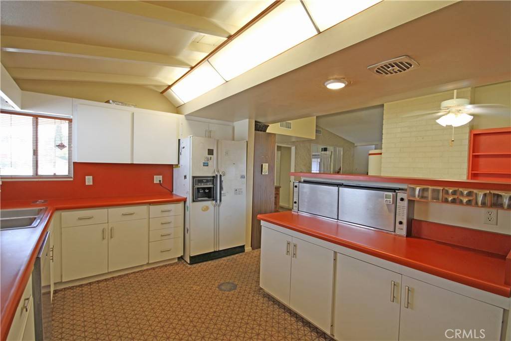 La Mirada, CA 90638,15234 Caravaca RD
