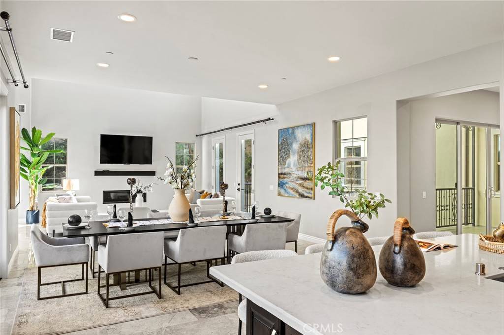 51 Dunmore Irvine, CA 92620