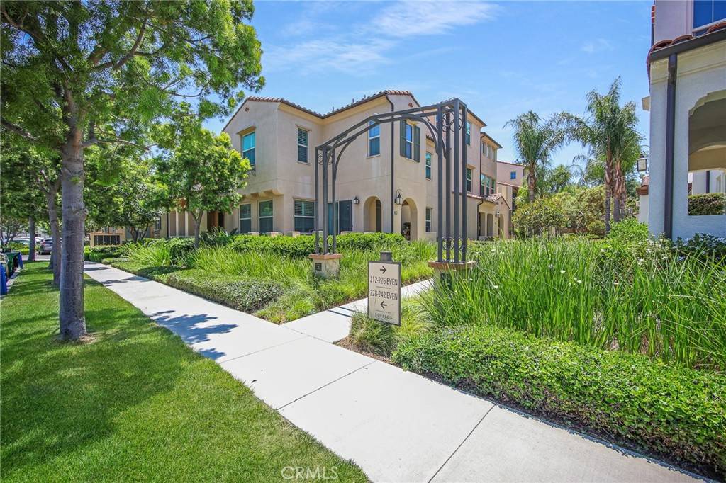 Irvine, CA 92618,228 Borrego