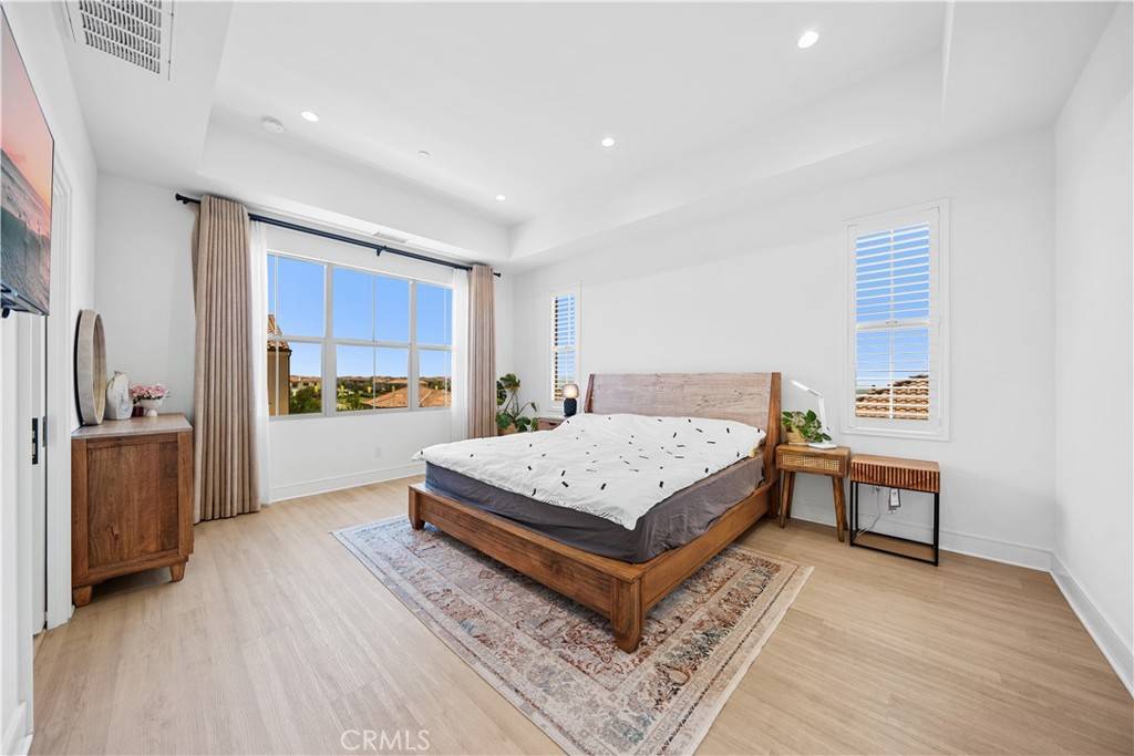 121 Spotted Quail Irvine, CA 92618