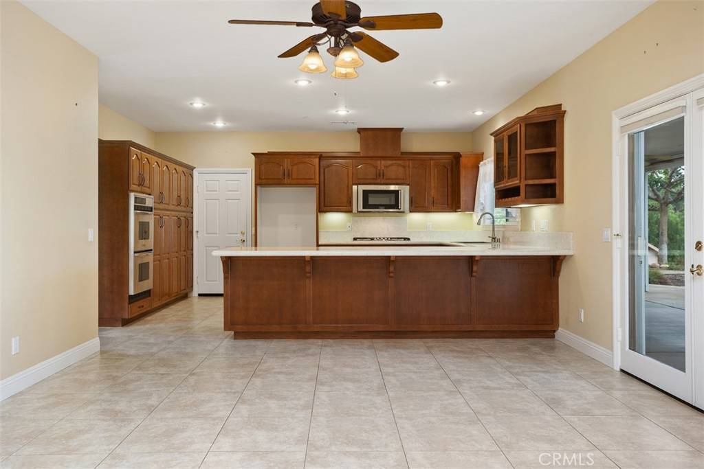 Fallbrook, CA 92028,1103 Mcdonald Meadows