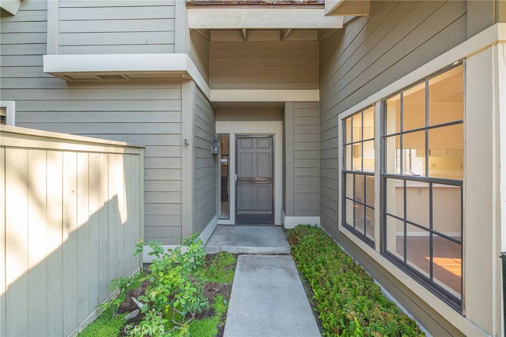 Irvine, CA 92604,25 Lakeside #59
