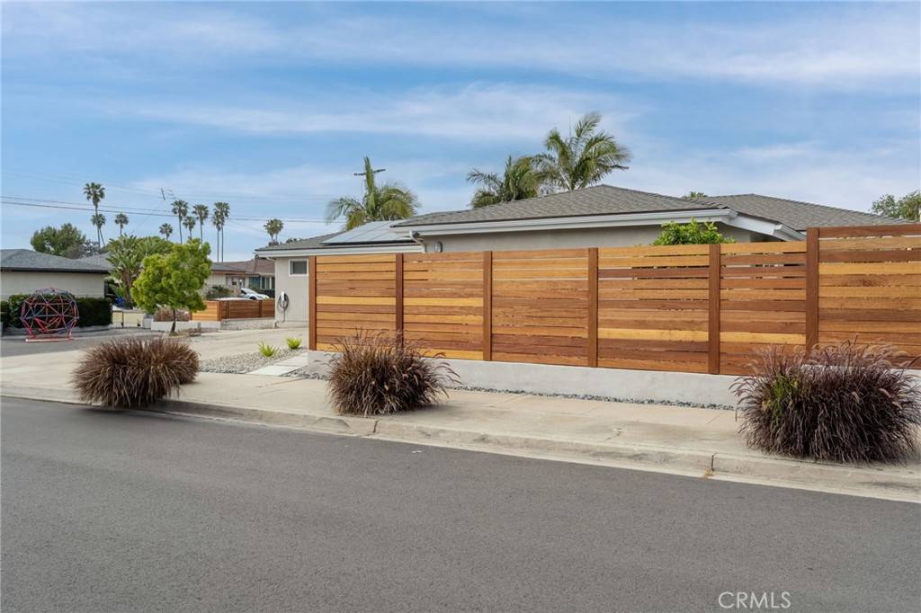 San Diego, CA 92122,6017 Carnegie ST