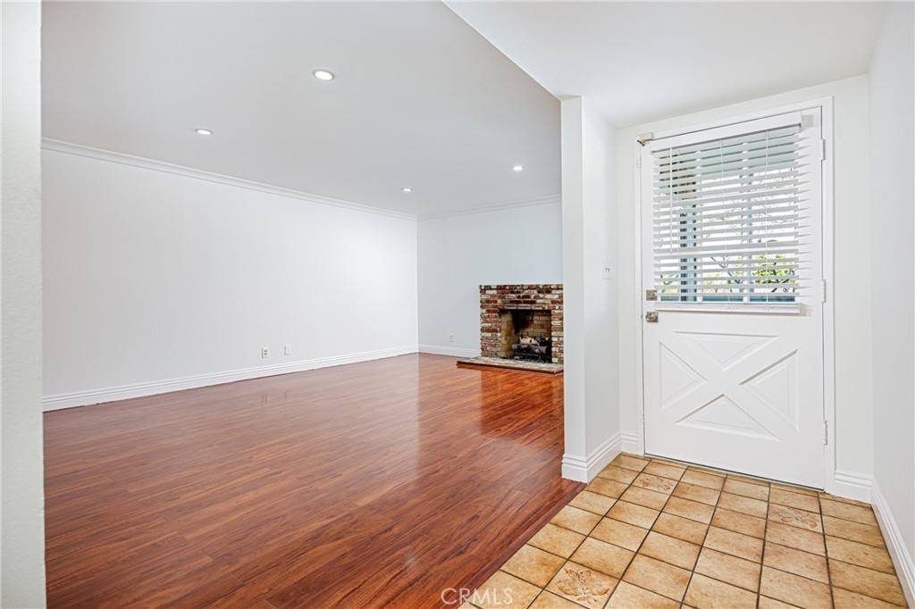 Huntington Beach, CA 92647,16811 Newland ST