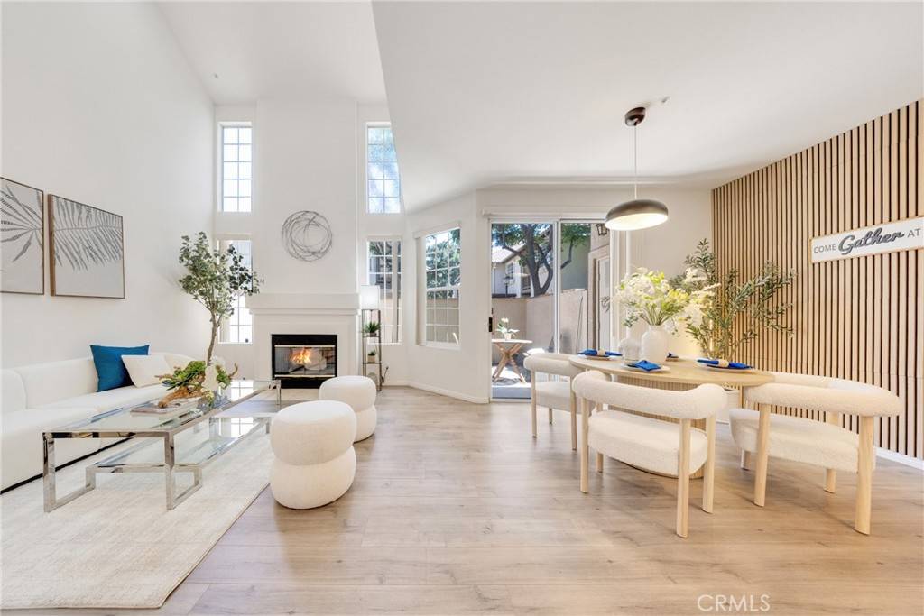 Tustin, CA 92782,13445 Savanna