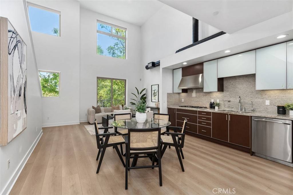 Irvine, CA 92612,27 Delancy