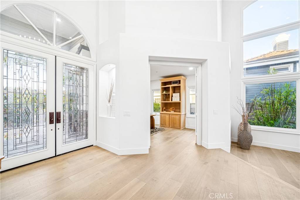 Huntington Beach, CA 92648,6692 Alamitos CIR