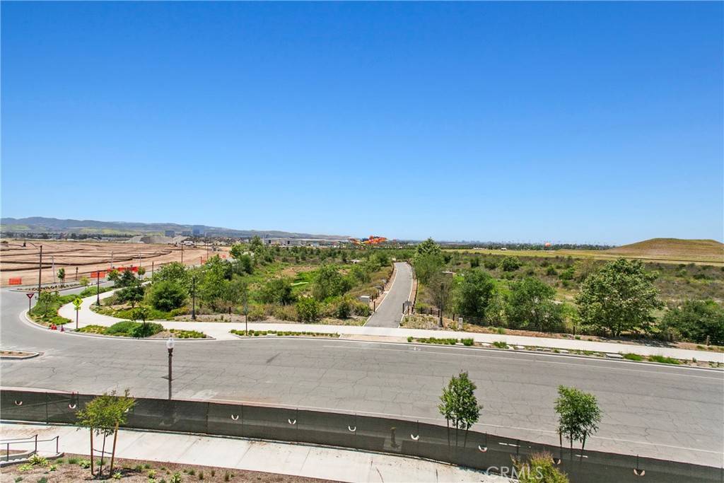 Irvine, CA 92618,612 Chinon