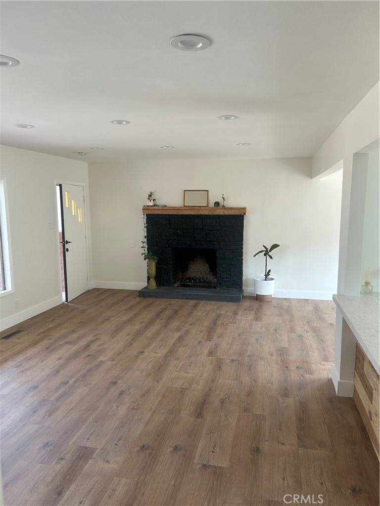 Lake Elsinore, CA 92530,33140 Buena Vista ST