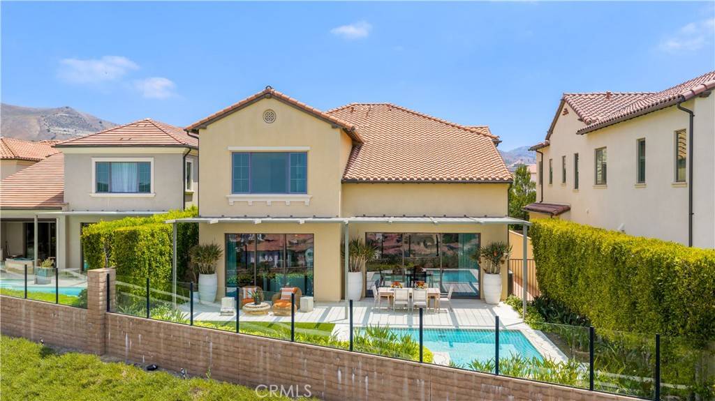 Irvine, CA 92602,137 Prestigo
