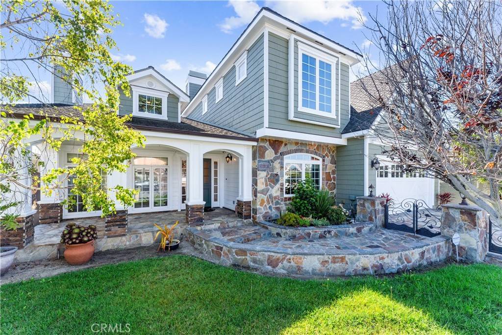 Huntington Beach, CA 92646,22052 Susan LN