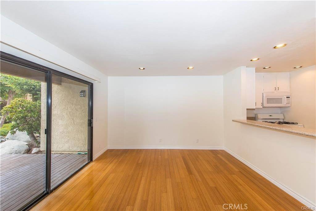 Irvine, CA 92618,500 Orange Blossom