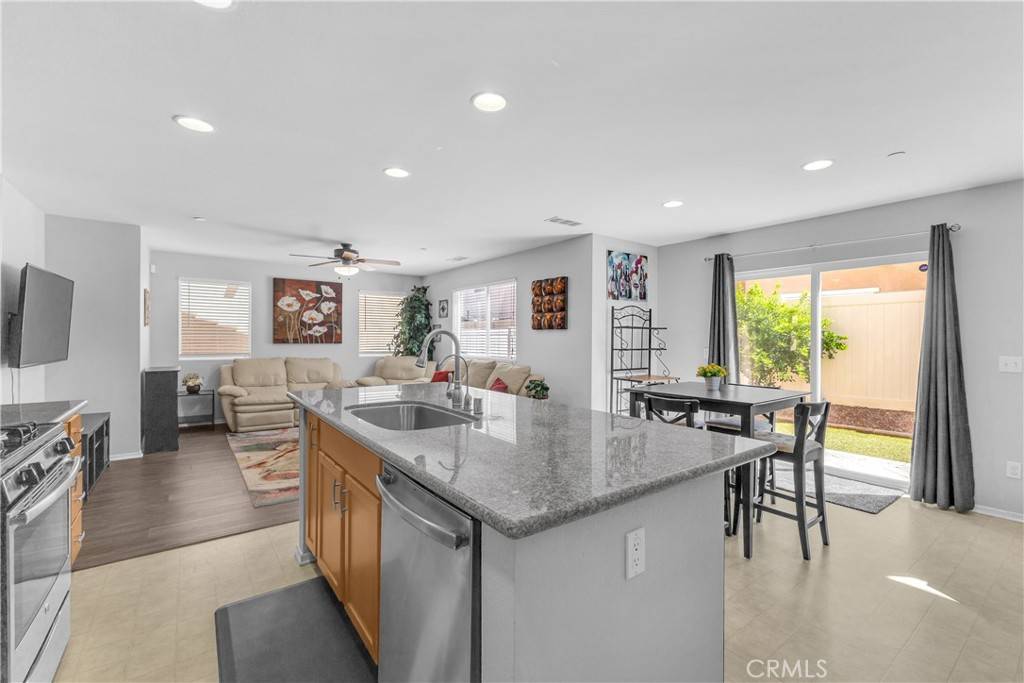 Lake Elsinore, CA 92532,34167 Shasta DR