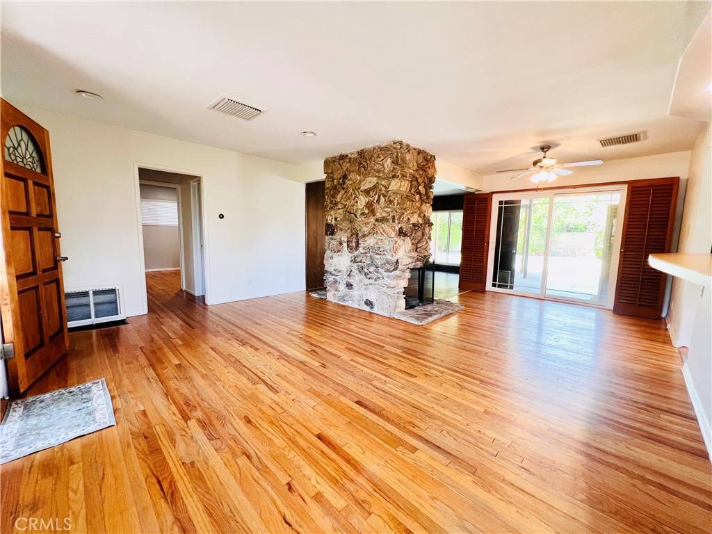 Reseda, CA 91335,6637 Balcom AVE