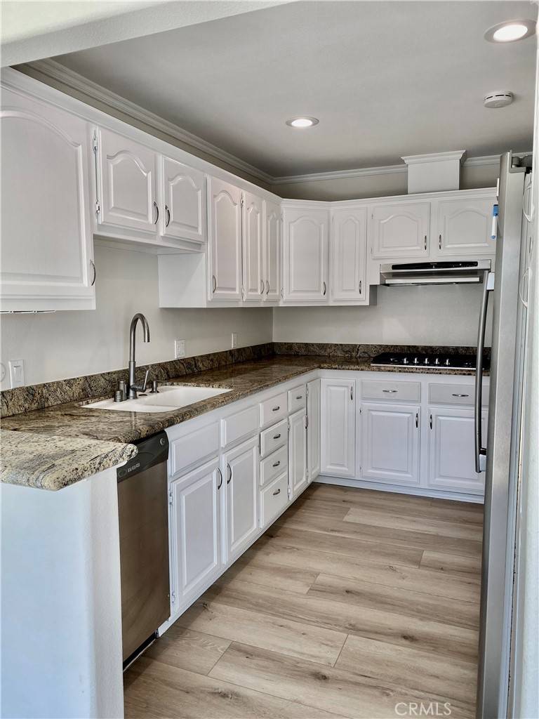 Newport Beach, CA 92660,2323 Eastbluff DR