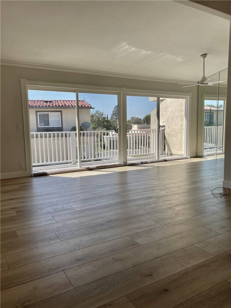 Newport Beach, CA 92660,2323 Eastbluff DR