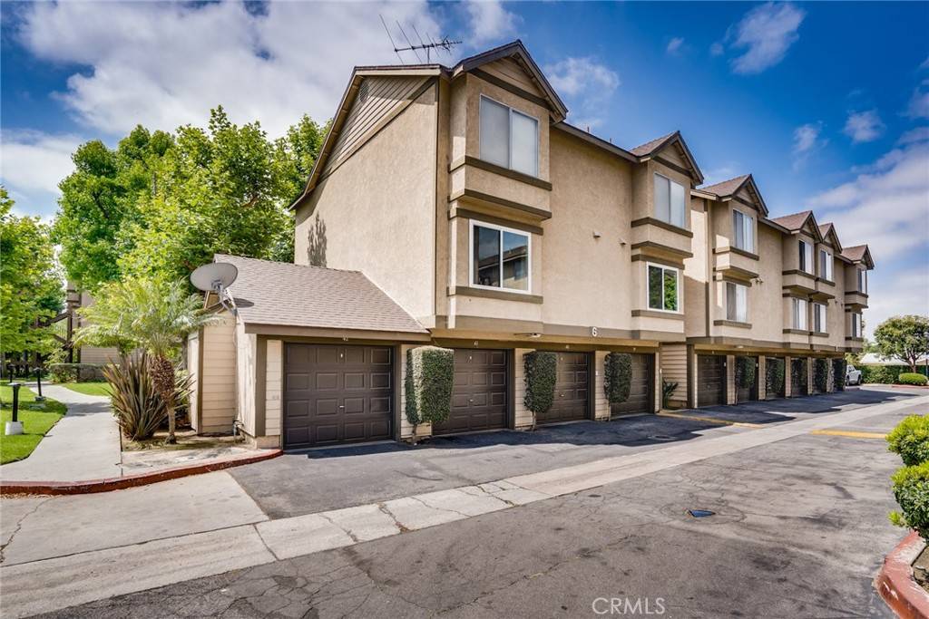 Santa Ana, CA 92703,4201 W 5th ST #218