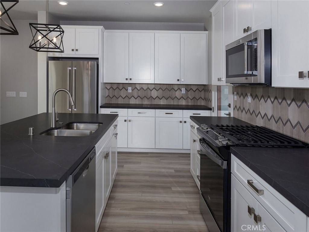 San Pedro, CA 90732,1474 Skyline LN