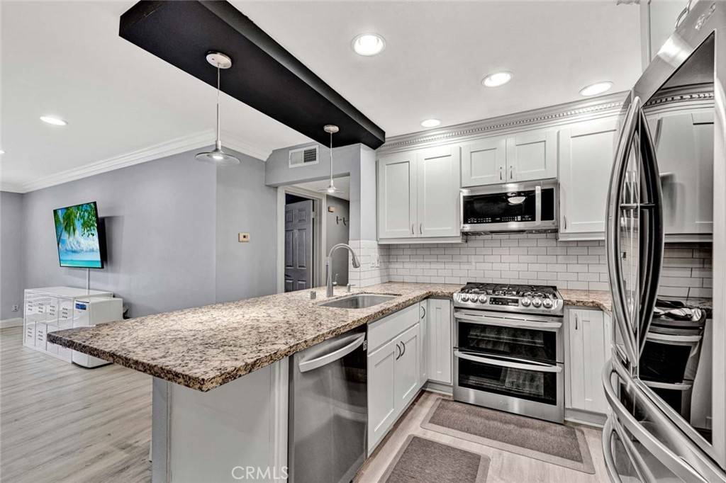 Huntington Beach, CA 92647,6600 Warner AVE #69