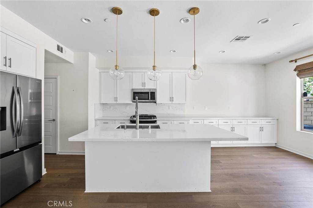 Lake Forest, CA 92630,216 Finch